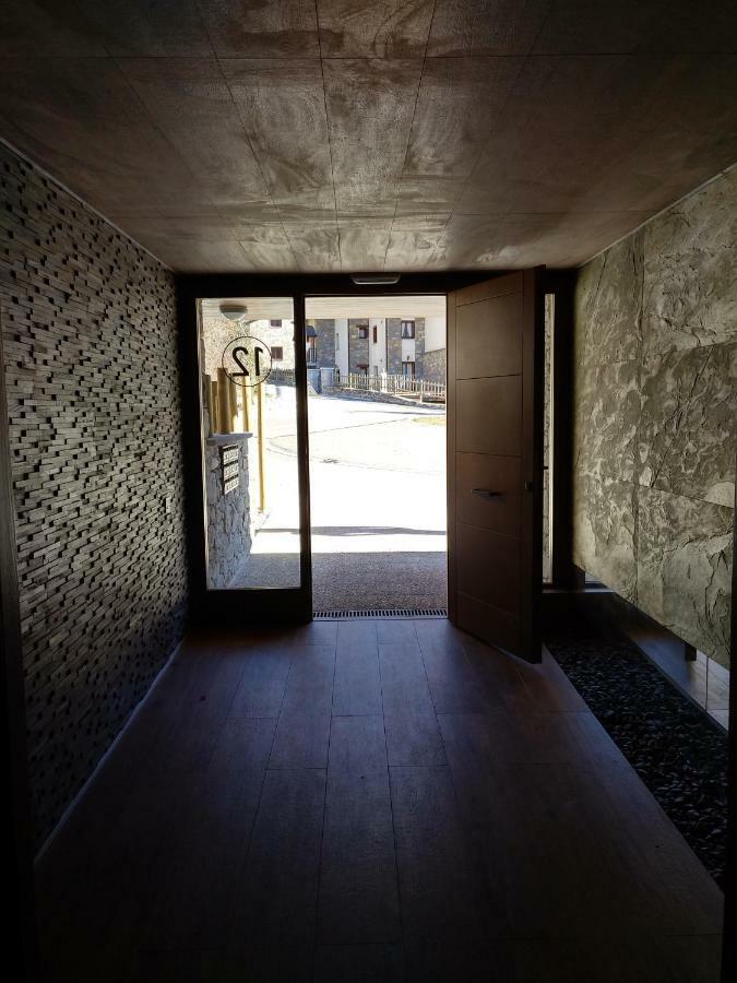 Tuca Del Mont Appartement Benasque Buitenkant foto