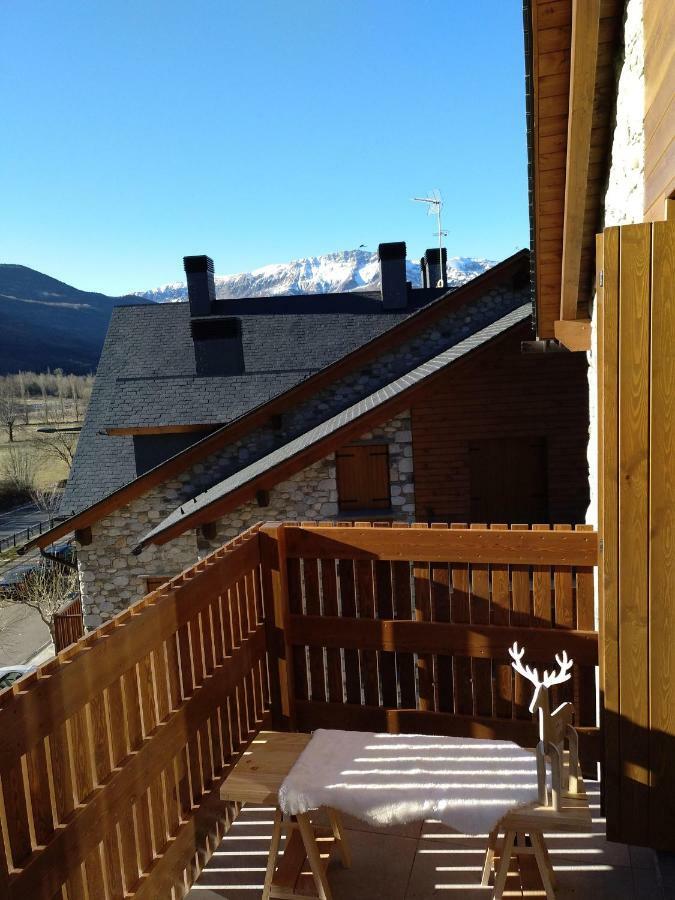 Tuca Del Mont Appartement Benasque Buitenkant foto